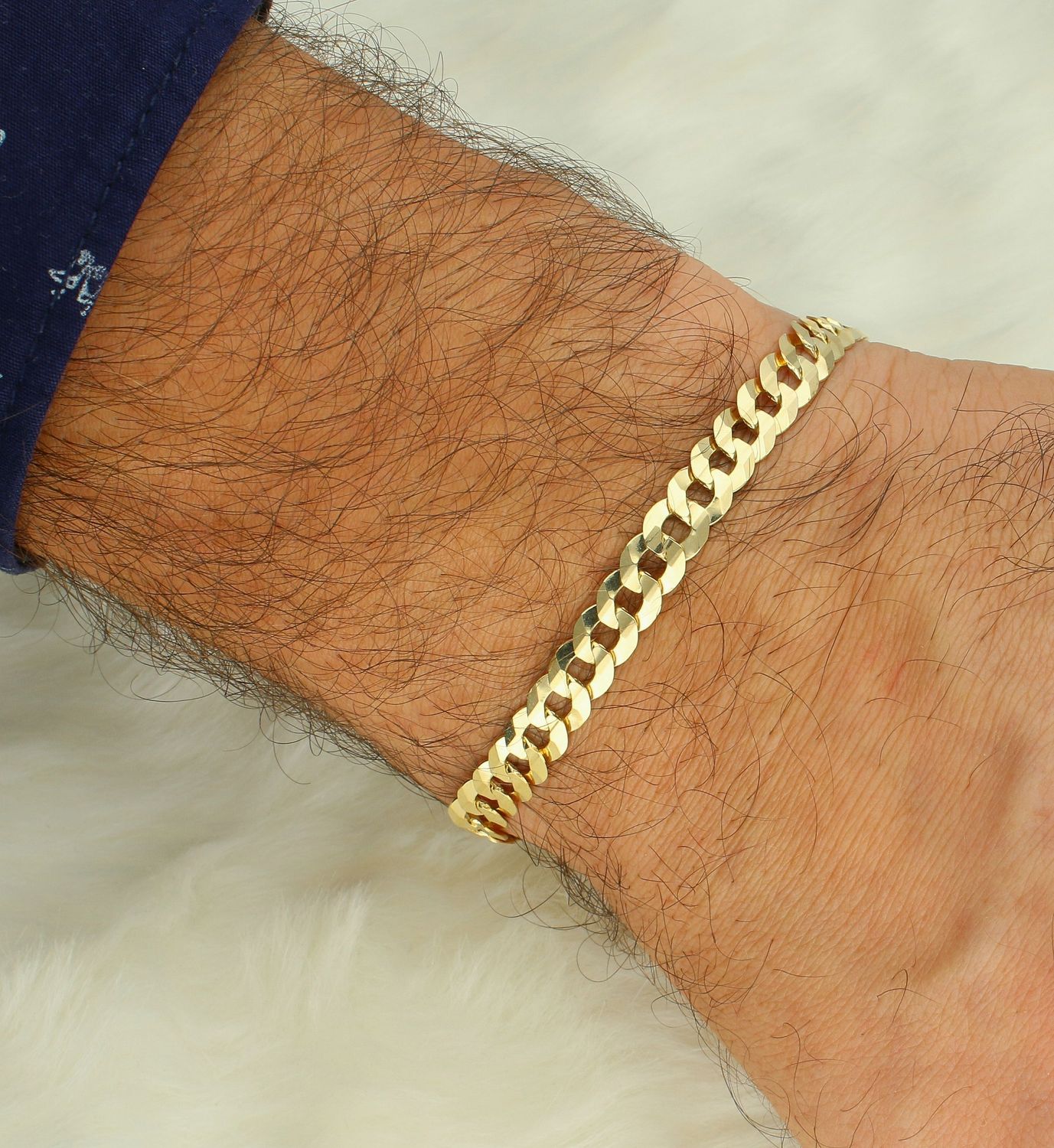 Bransoletka złota męska pancerka próba 375, BR 948G 375 6,5mm Złota bransoletka o splocie pancerka to rodzaj bransoletki, który z pewnością zachwyci kobiety eleganckie, wytworne, pełne klasy. 8.jpg